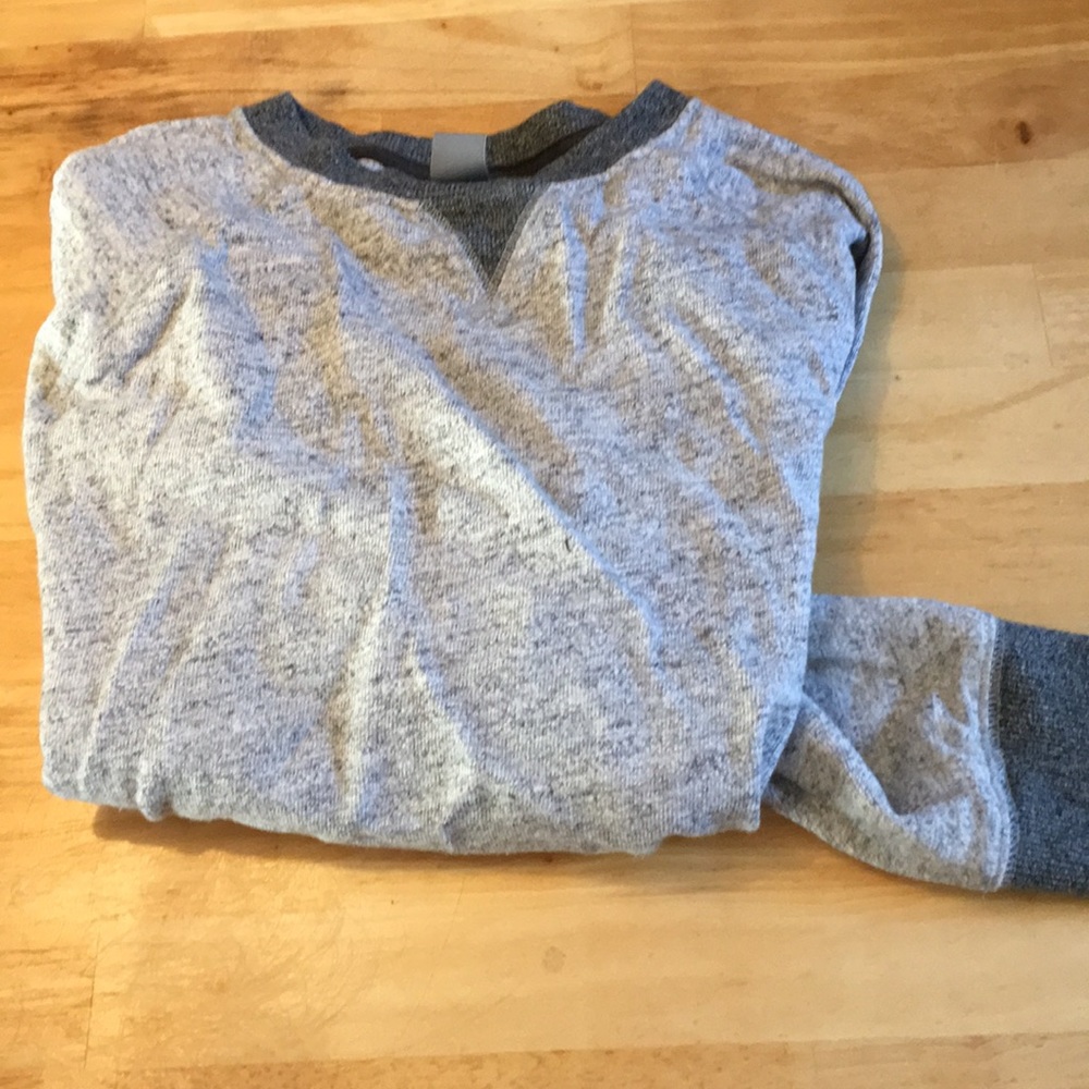 Old navy sweat shirt
